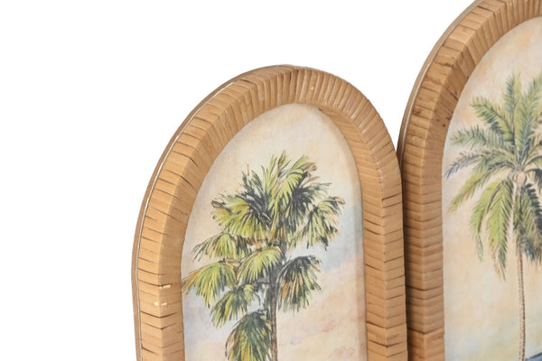 Detalle del marco arqueado y la ilustración de palmera tropical