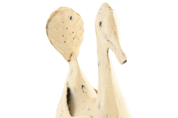 Detalle figura de pato decorativa shabby chic