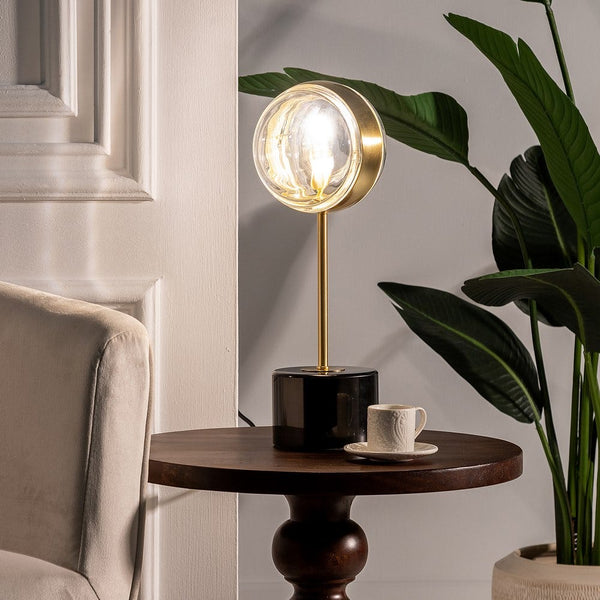 Candeeiro de mesa em metal dourado antigo