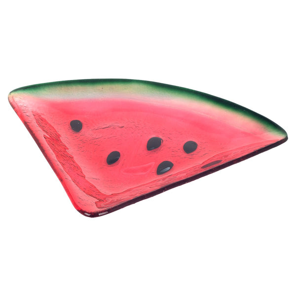 Plato de vidrio rojo con diseño de rodaja de sandía para aperitivos.